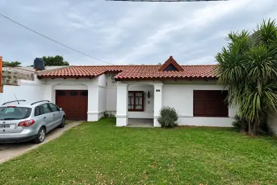 Foto 1 de COD-006: Frente — Casa en venta en Barrio Palermo, Villa María