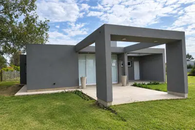 Foto 1 de COD-016: Frente — Casa en venta en Barrio Villa Tranquila, Villa Nueva